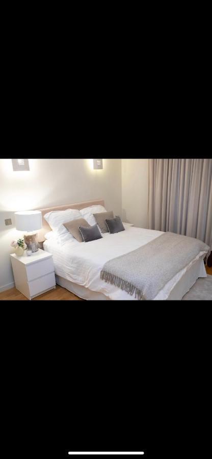 London Luxury 1 Bedroom Apartment Minutes Walk From Canary Wharf Екстериор снимка