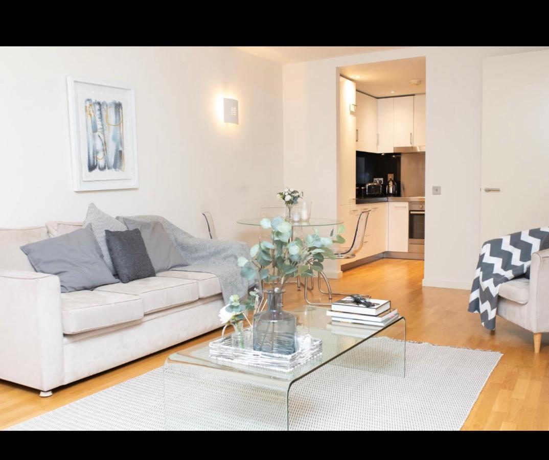 London Luxury 1 Bedroom Apartment Minutes Walk From Canary Wharf Екстериор снимка
